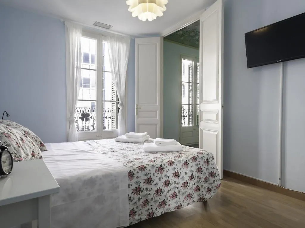 Belvilla By Oyo Rambla Paris Apartment Барселона 0*,